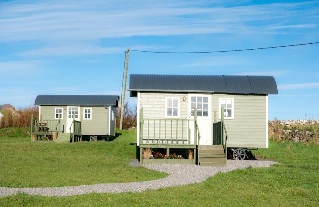 Wild Meadow Huts Villa Doolin Bagian luar foto