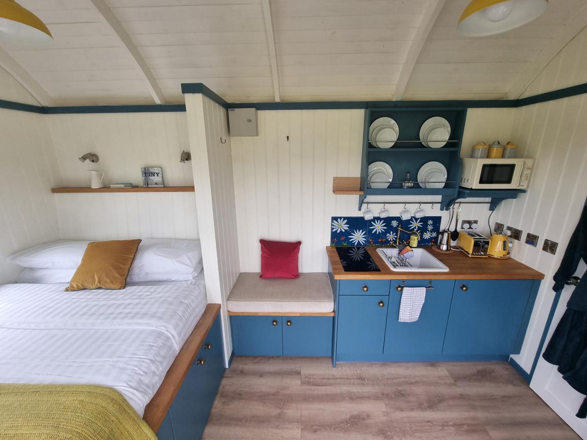 Wild Meadow Huts Villa Doolin Bagian luar foto