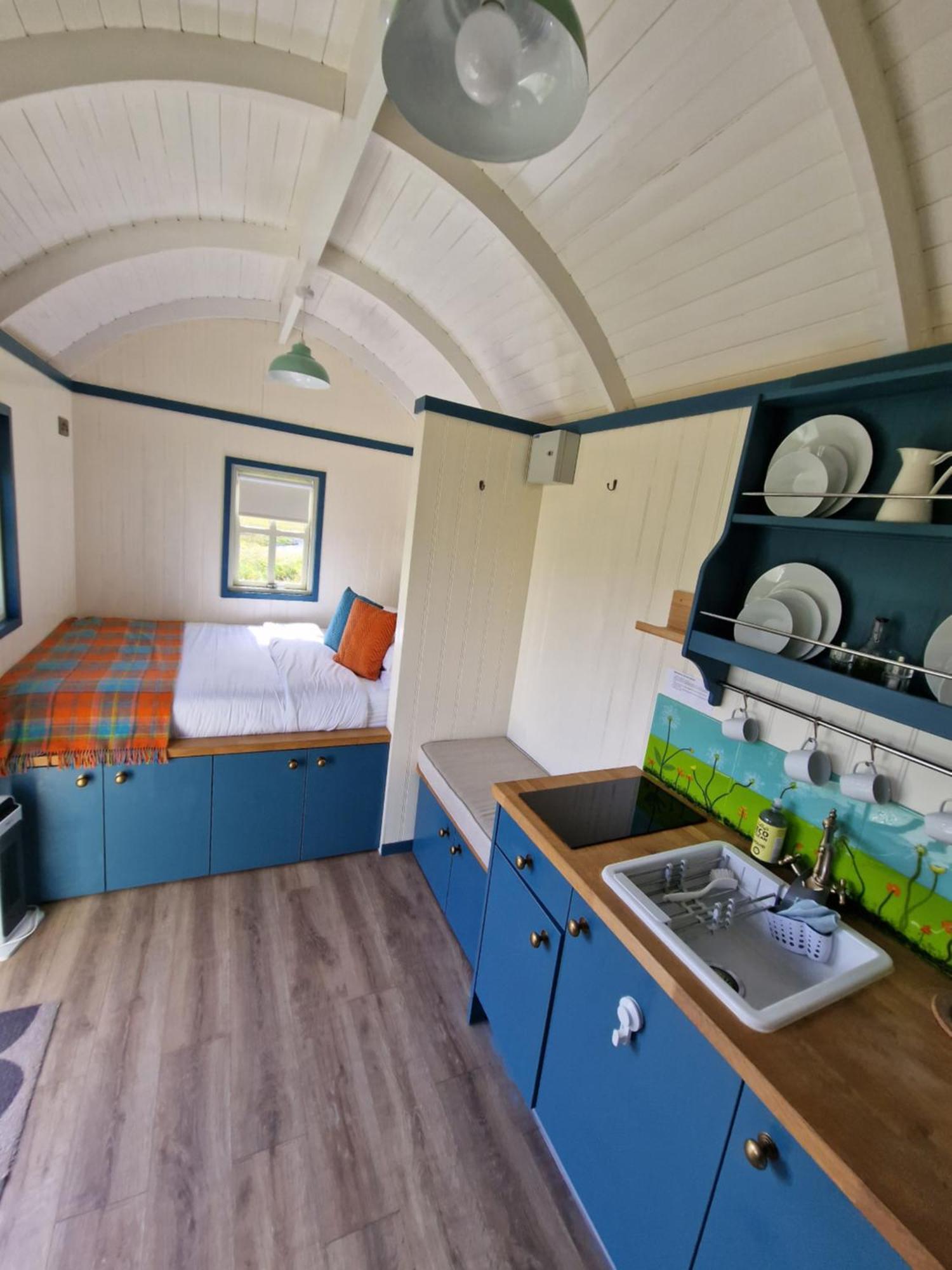 Wild Meadow Huts Villa Doolin Bagian luar foto